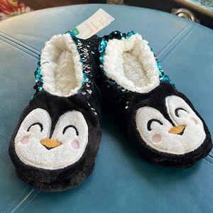 NWT slipper socks